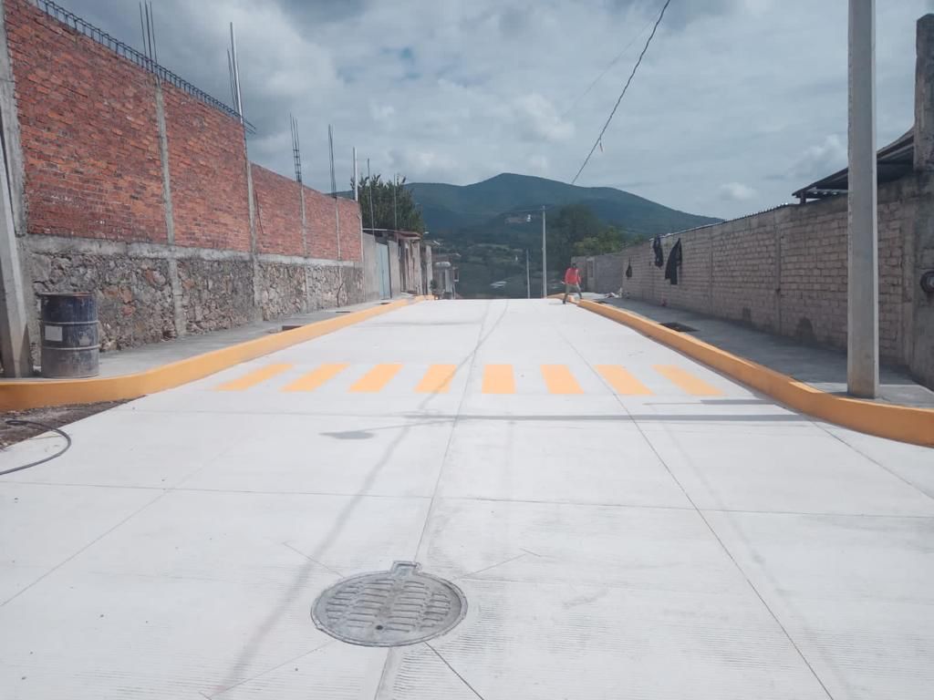 SCOP Pavimentó SCOP 7 vialidades en las regiones Cuitzeo y Pátzcuaro