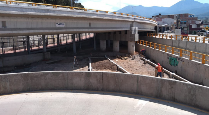 SCOP | Construye SCOP puente peatonal sobre avenida Revolución de Zitácuaro